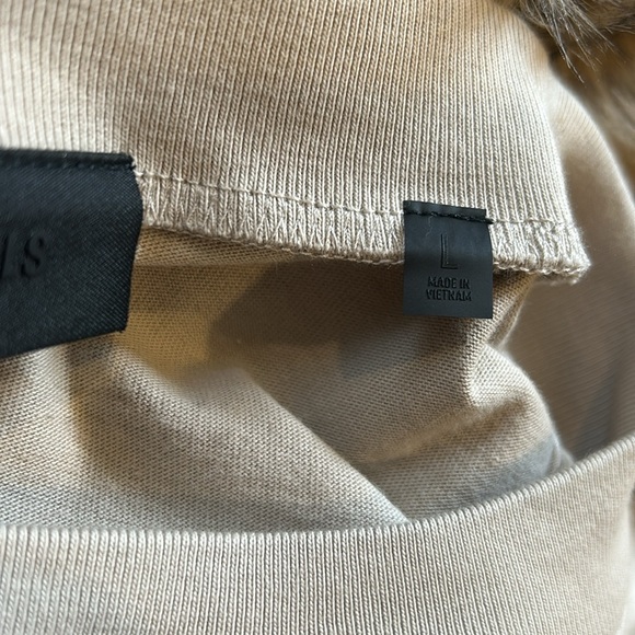 Essentials fear of god t shirt size large - Picture 7 of 8